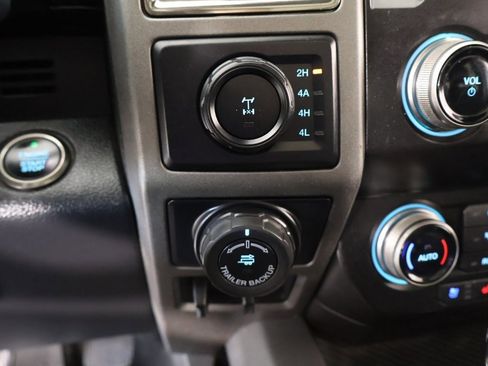 Used 2019 Ford F150 Raptor w/ Equipment Group 802A Luxury image 9