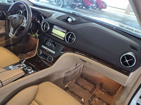 Used 2013 Mercedes-Benz SL 550 image 21