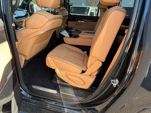 Certified 2025 Jeep Grand Wagoneer L Series III w/ Quick Order Packagew 28T AWD/4WD image 25