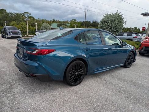 Used 2025 Toyota Camry SE w/ Multimedia Upgrade Package FWD image 5