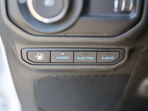 Used 2023 Jeep Wrangler Unlimited Sahara AWD/4WD image 36