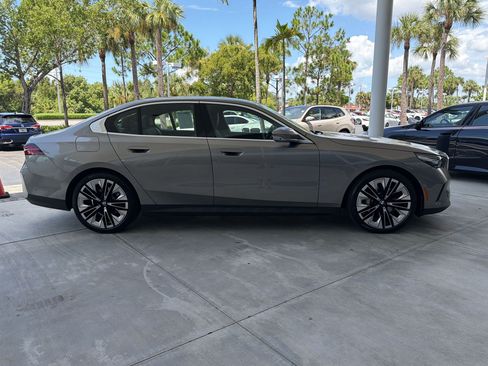 Used 2026 BMW 530i RWD image 8