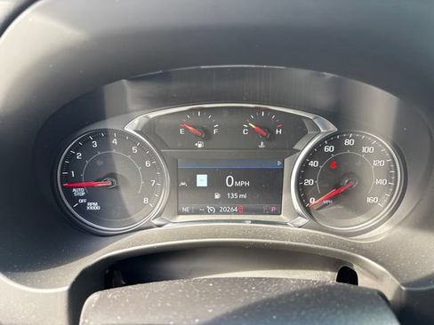 Used 2024 GMC Terrain SLT w/ Infotainment Package II FWD image 11