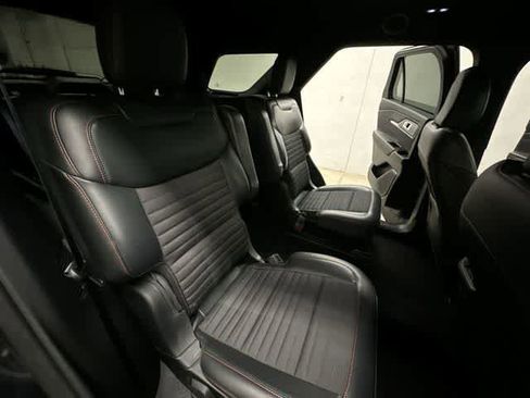 Used 2025 Ford Explorer ST-Line AWD/4WD image 24