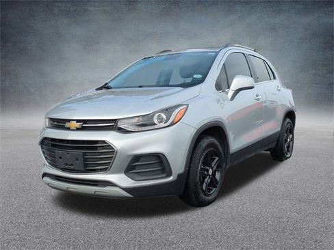 Certified 2019 Chevrolet Trax LT w/ LT Convenience Package image 5