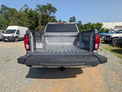 Used 2024 GMC Sierra 1500 SLE RWD image 13