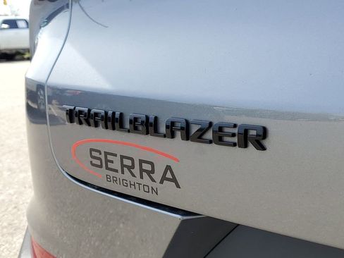 Used 2021 Chevrolet TrailBlazer LS w/ LPO, Blackout Package FWD image 6