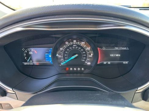 Used 2019 Ford Fusion SE AWD/4WD image 18