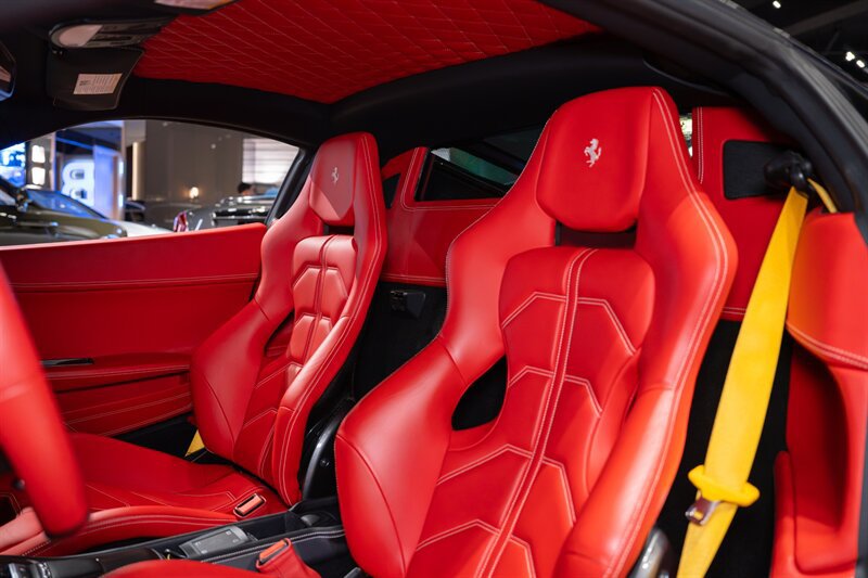 Used 2015 Ferrari 458 Italia Coupe RWD image 10