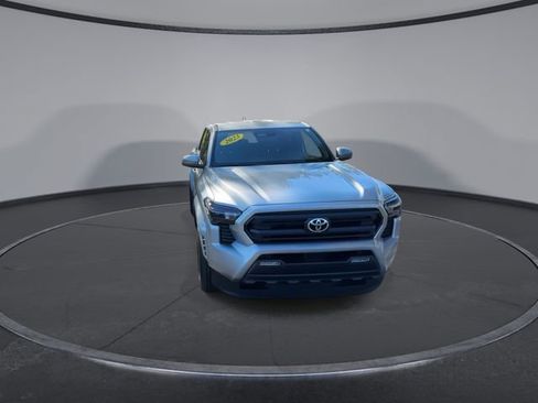 Used 2025 Toyota Tacoma SR5 image 6