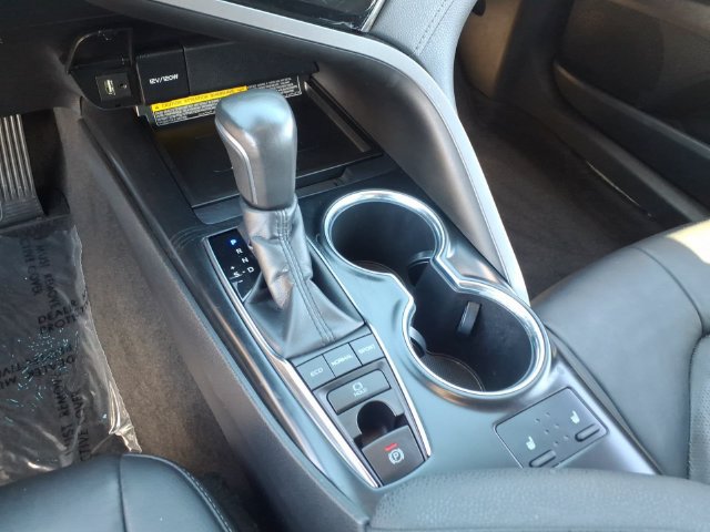 Used 2019 Toyota Camry XSE w/ Navigation Package FWD image 22