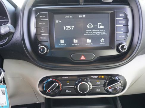 Used 2021 Kia Soul LX image 19