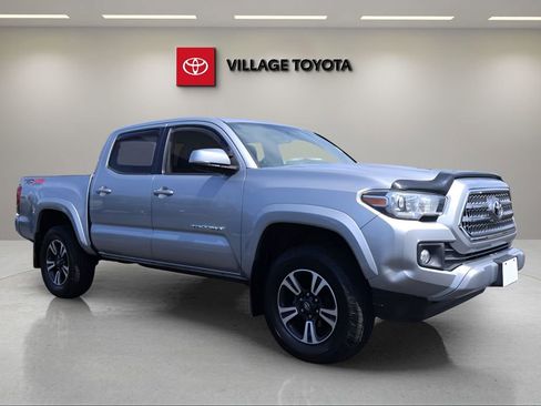 Certified 2016 Toyota Tacoma TRD Sport w/ Premium & Technology Package AWD/4WD image 8