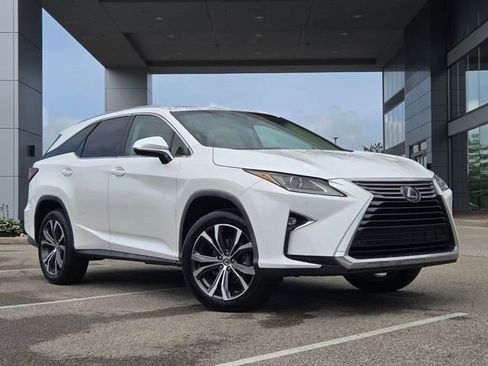 Used 2019 Lexus RX 350L FWD w/ Premium Package image 2