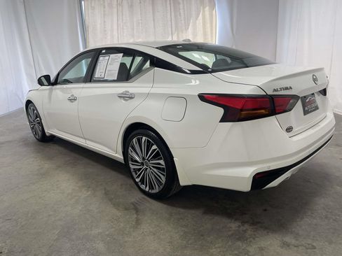 Used 2025 Nissan Altima 2.5 SL FWD image 4