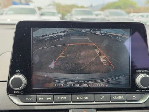 Used 2023 Nissan Altima 2.5 SV FWD image 14