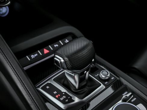 Used 2020 Audi R8 V10 image 40