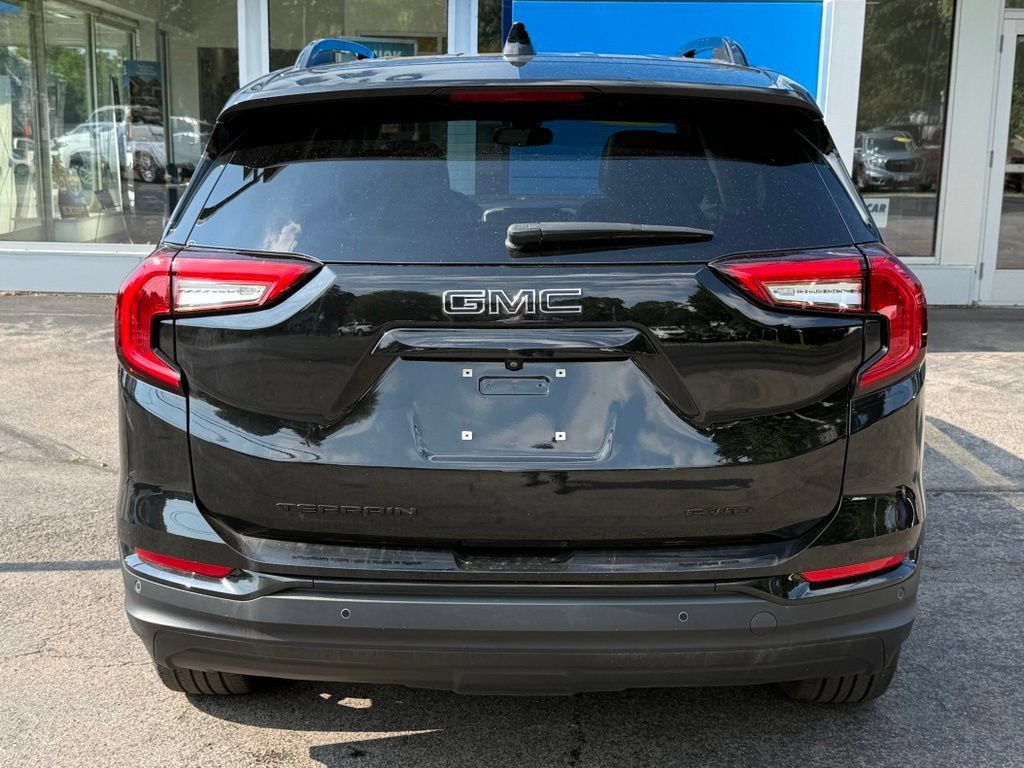 Used 2023 GMC Terrain SLT w/ Elevation Edition AWD/4WD image 6