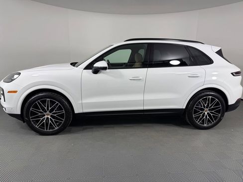 Certified 2026 Porsche Cayenne AWD/4WD image 2