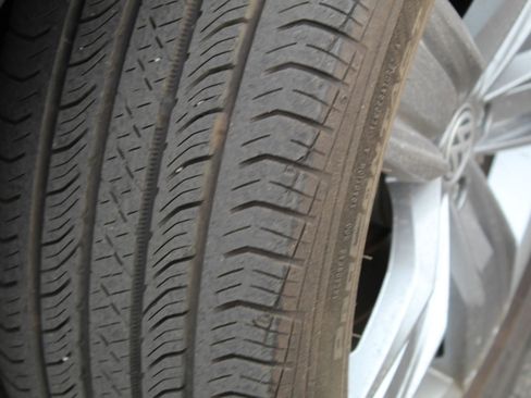 Used 2020 Volkswagen Tiguan SEL w/ 3rd Row Seat Package image 21