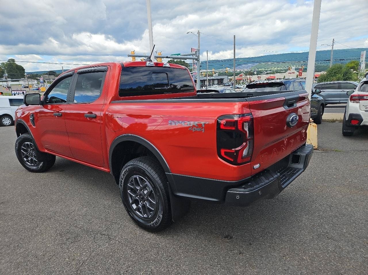 Used 2024 Ford Ranger XLT w/ Technology Package AWD/4WD image 6