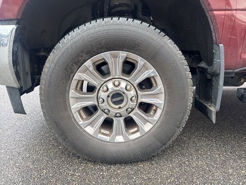 Used 2017 Ford F250 Lariat w/ Chrome Package image 15