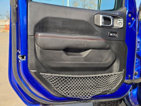 Used 2018 Jeep Wrangler Unlimited Rubicon w/ Dual Top Group image 11