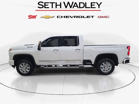 Used 2024 Chevrolet Silverado 2500 High Country w/ High Country Premium Package image 4