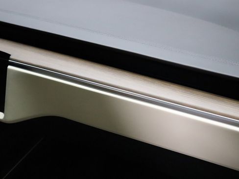 Used 2023 Tesla Model X image 29