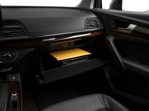 Used 2019 Audi Q5 2.0T Premium w/ Convenience Package AWD/4WD image 33