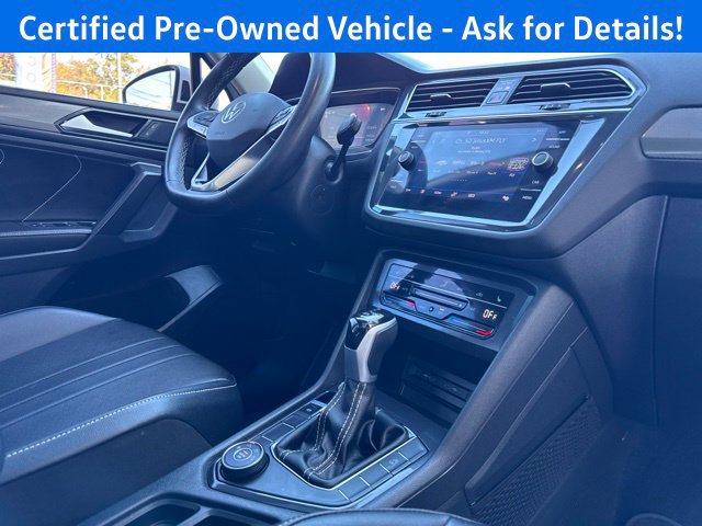 Certified 2023 Volkswagen Tiguan SE w/ Panoramic Sunroof Package AWD/4WD image 23