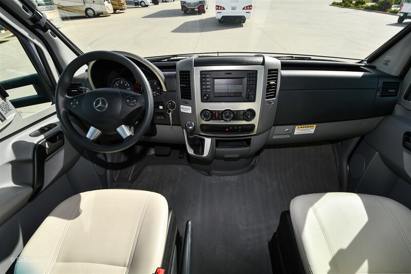 Used 2018 Mercedes-Benz Sprinter 3500 image 3