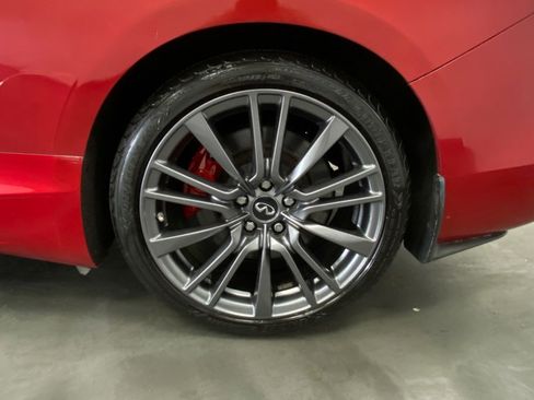 Used 2017 INFINITI Q60 Red Sport 400 image 18
