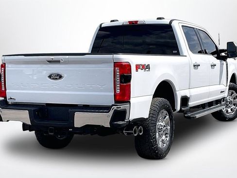 Used 2024 Ford F250 Lariat w/ Chrome Package image 6