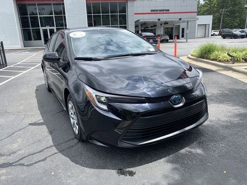 Certified 2024 Toyota Corolla LE FWD image 2