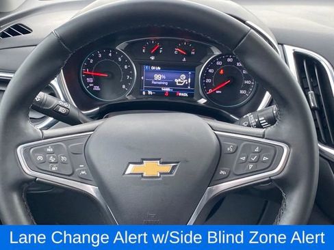 Used 2023 Chevrolet Equinox LT image 8