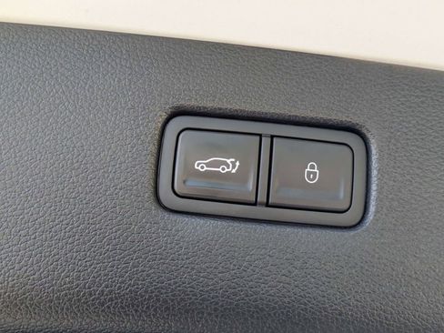 Used 2023 Genesis GV80 2.5T w/ Prestige Package AWD/4WD image 13