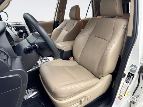 Used 2019 Toyota 4Runner Limited image 11