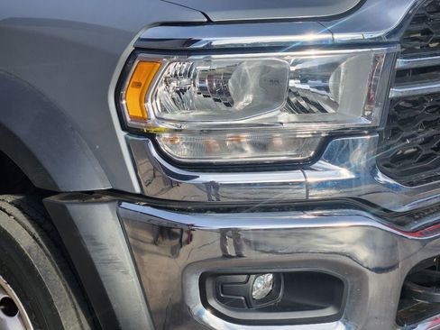 Used 2022 RAM 5500 Tradesman w/ Chrome Appearance Group image 11