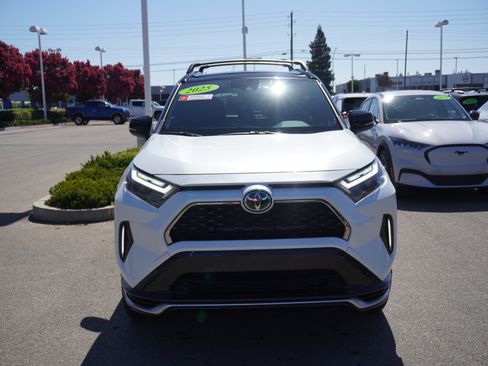 Used 2025 Toyota RAV4 XSE w/ Weather Package AWD/4WD image 4