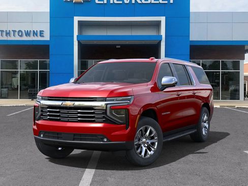 New 2025 Chevrolet Suburban Premier image 30