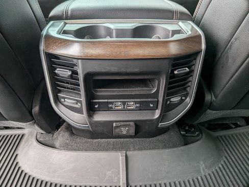 Used 2022 RAM 1500 Laramie AWD/4WD image 32