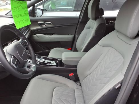Certified 2025 Kia Sportage X-Line AWD/4WD image 7