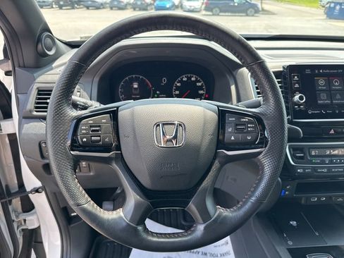 Certified 2024 Honda Ridgeline Black Edition image 14