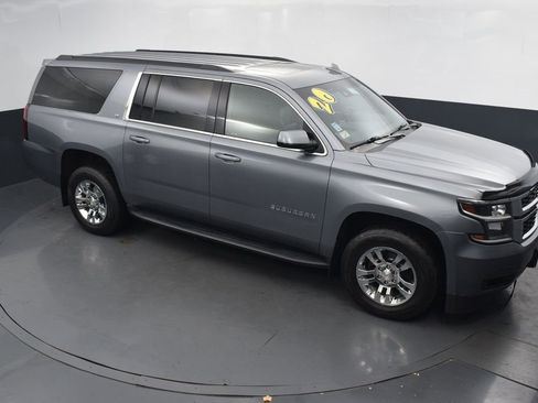 Used 2020 Chevrolet Suburban LT image 48