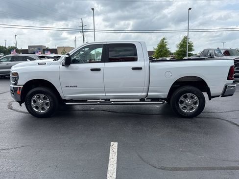 Used 2025 RAM 2500 Big Horn AWD/4WD image 12
