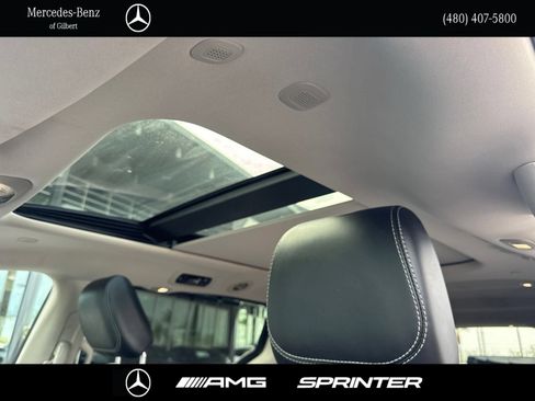 Used 2023 Chrysler Pacifica Limited FWD image 17