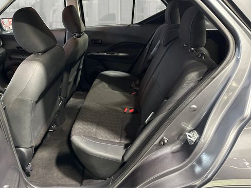 Used 2021 Nissan Kicks S image 10