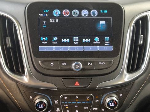 Used 2018 Chevrolet Equinox Premier FWD image 25