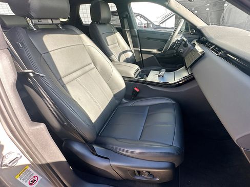 Used 2025 Land Rover Range Rover Evoque S image 31